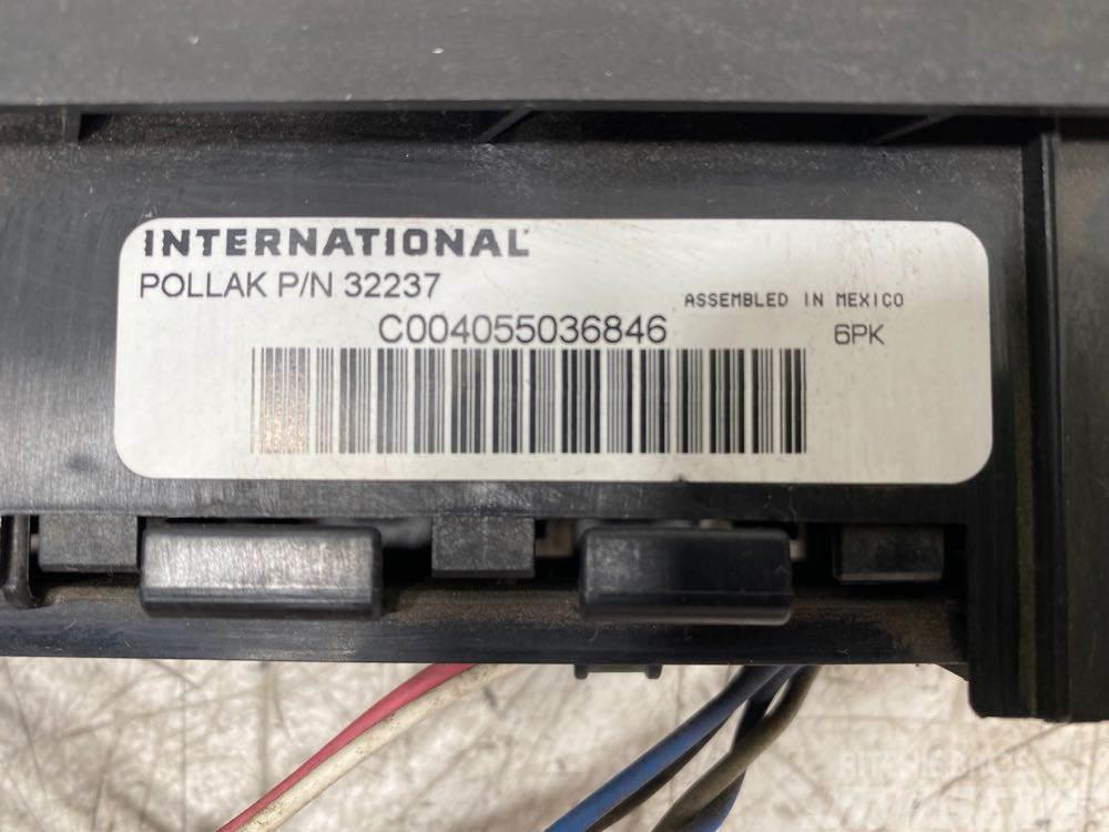 International 8600 Lys - Elektronikk