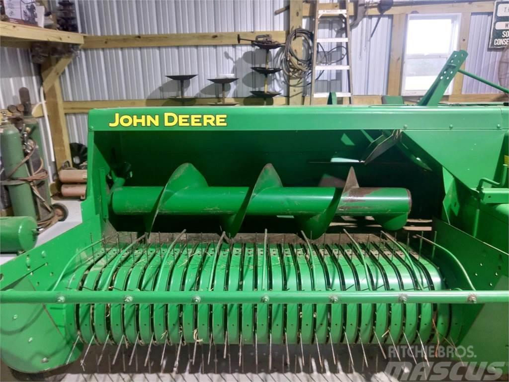 John Deere 348 Firkantpresser