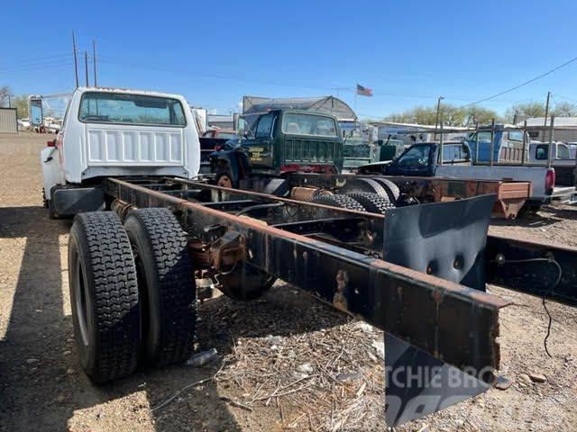 Ford F700 Cab and Chassis Chassis