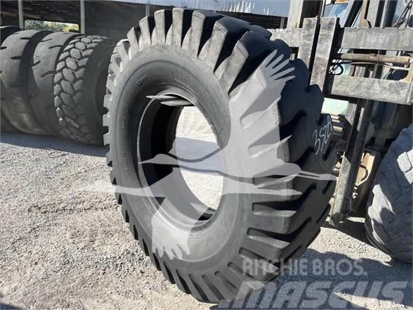 Bridgestone 18.00X33 Dekk, hjul og felger