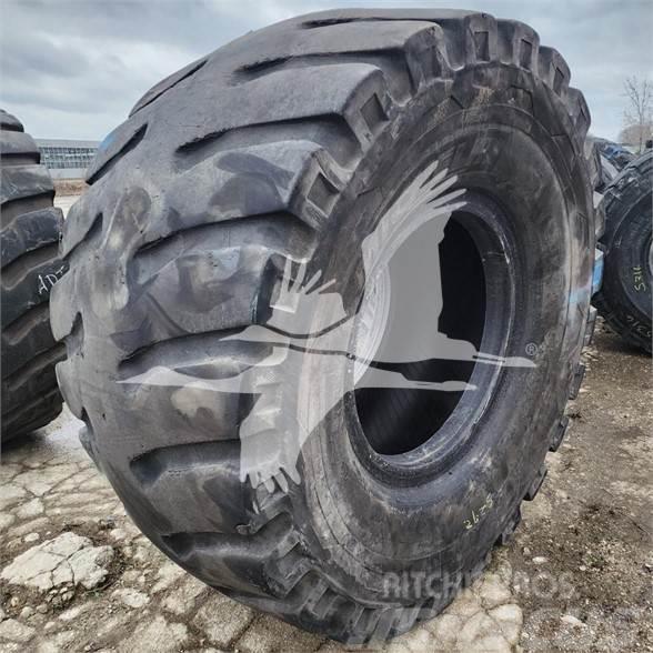 Michelin 35/65R33 Dekk, hjul og felger