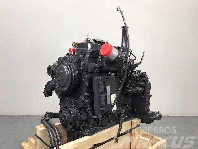 Komatsu SAA4D107E-1 Motorer