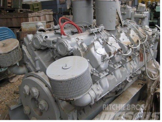 Baudouin V12 type DNP12M marinemotor Motorer
