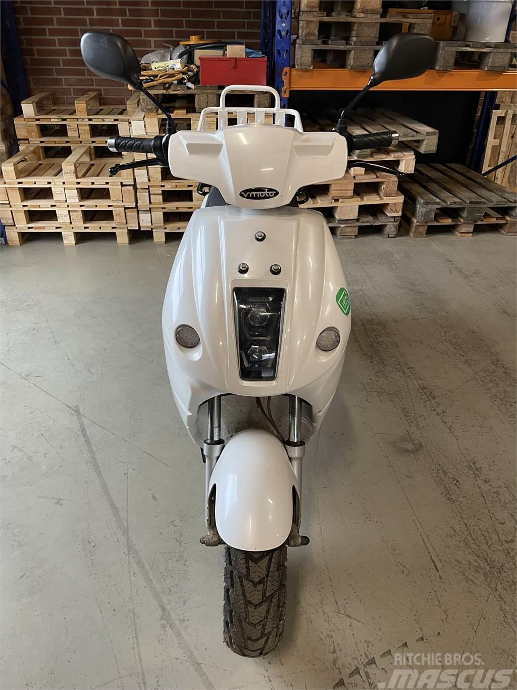  El-scooter V-Moto E-max, German Engineering, Itali Andre komponenter