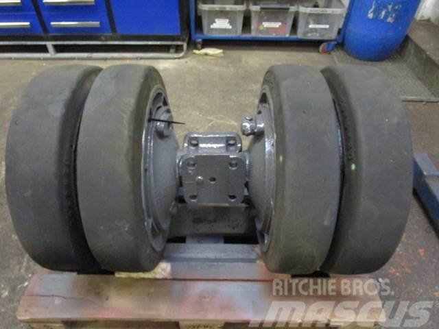 Mafi hjul - Fastgummihjul 26x6x20 Dekk, hjul og felger