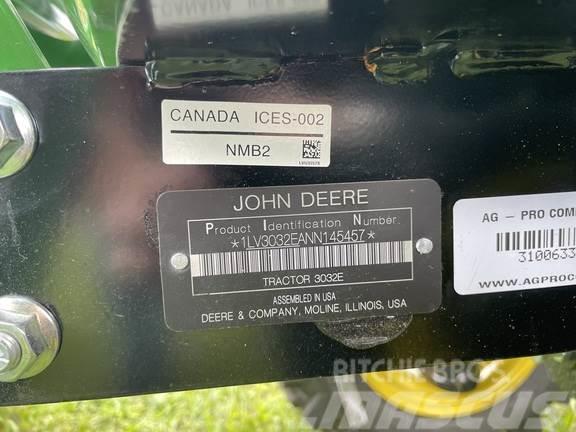 John Deere 3032E Kompakttraktorer