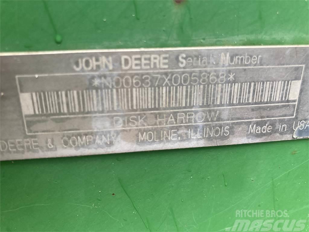 John Deere 637 Skålharver