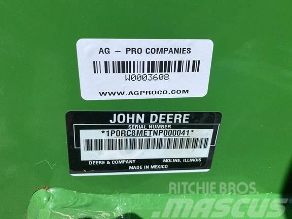 John Deere RC8M Rundballerivere, -kuttere og -utpakkere