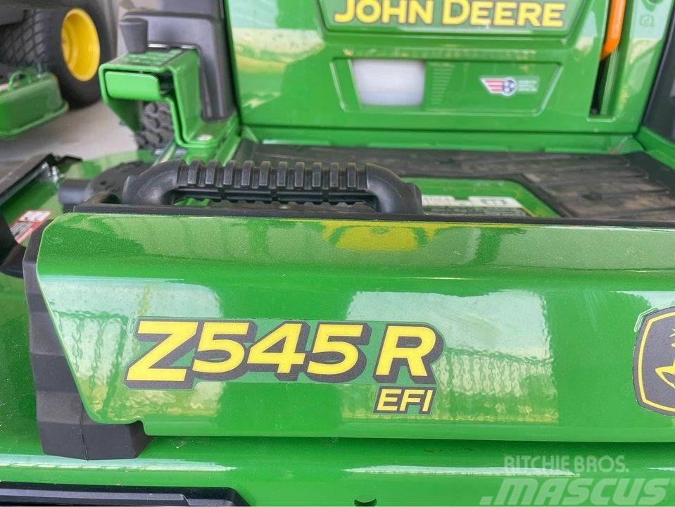 John Deere Z545 Spakstyrte gressklippere