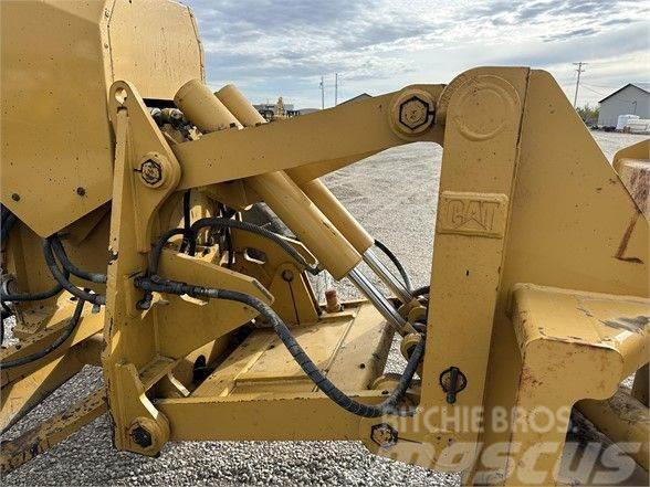 CAT 14M HYDRAULIC FRONT MOTOR GRADER LIFT GROUP Annet
