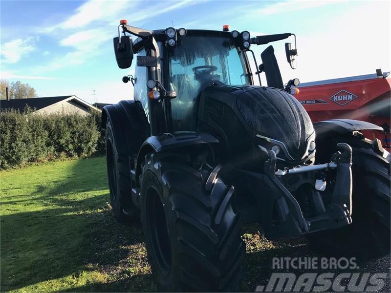 Valtra N175 Versu Black Editions Med AutoComfort Affjedre Traktorer