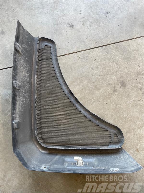 Mercedes-Benz MERCEDES COVER A9604905030 Chassis og understell