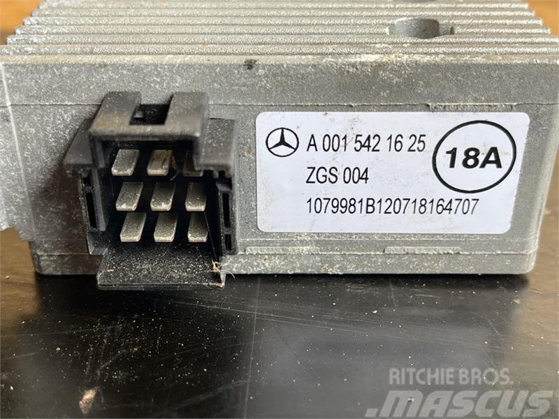 Mercedes-Benz MERCEDES ECU ZGS 004 A0015421626 Lys - Elektronikk