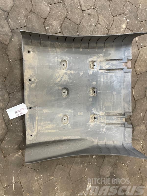 Scania  MUDGUARD  2668247 Chassis og understell