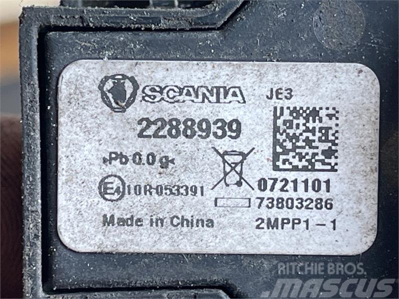 Scania  PRESSURE VALVE 2288939 Radiatorer