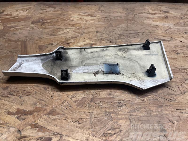 Scania SCANIA LOWER PANEL 2324367 Chassis og understell