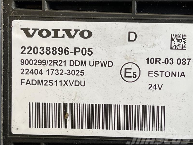 Volvo VOLVO CONTROL UNIT 22038896 Lys - Elektronikk