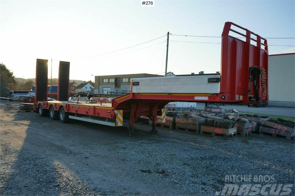  Scanslep trailer with hydraulic ramps. Andre hengere
