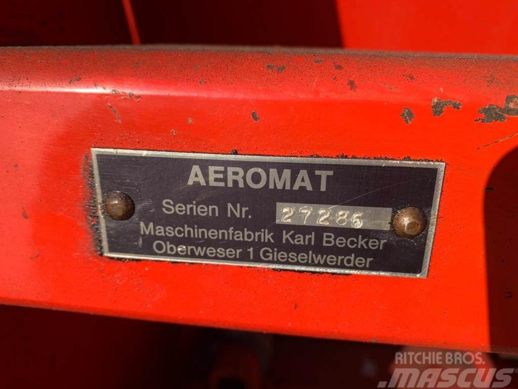 Becker Aeromat 6 rij Maiszaaimachine Andre Jordforbedrings maskiner og ekstrautstyr