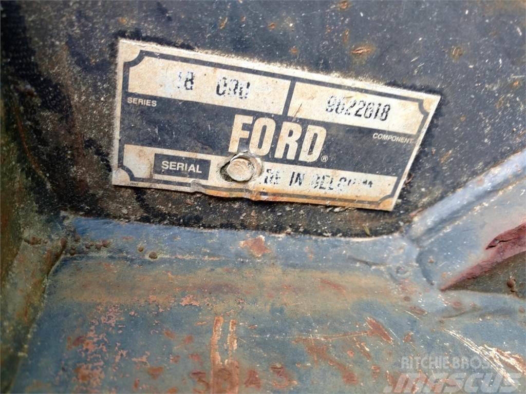 Ford 3' BACKHOE BUCKET Skuffer