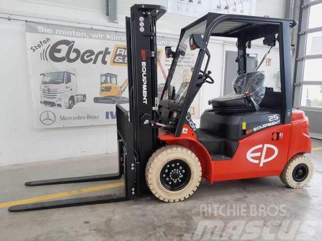 EP Equipment EFL253 / Triplex: 4,80m / SS / Neu Elektriske trucker