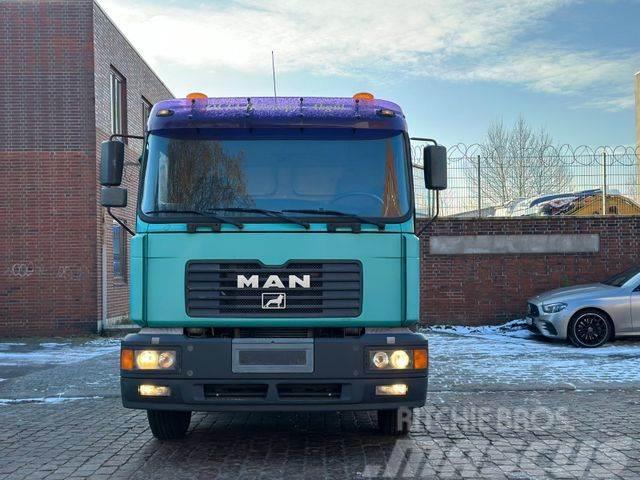 MAN 18.280 / Esterer / 3 Kammern / Heizoel+Diesel Tankbiler