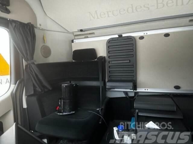 Mercedes-Benz Actros 2553 6x2 Skapbiler Frys/kjøl/varme