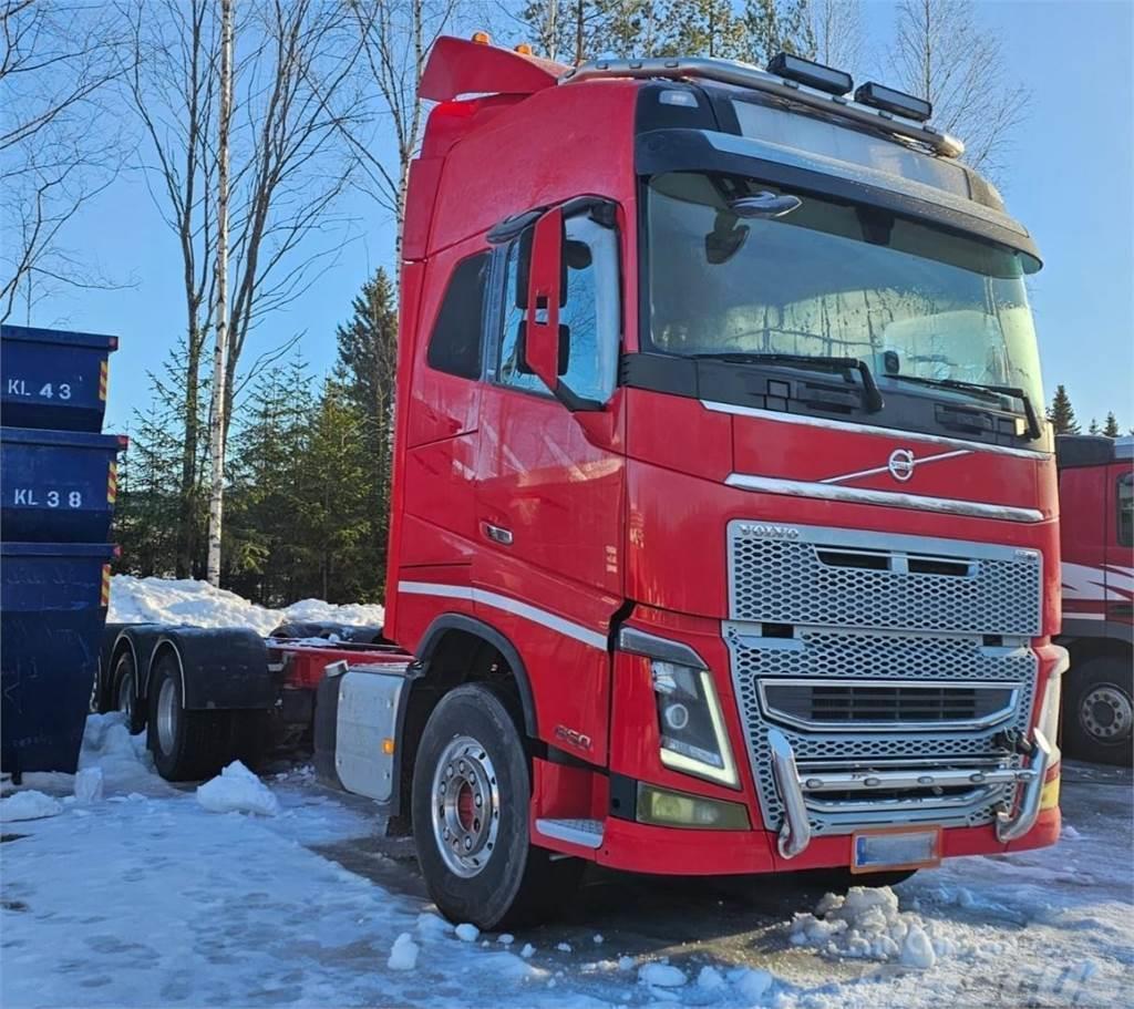 Volvo FH16 8x4 Chassis