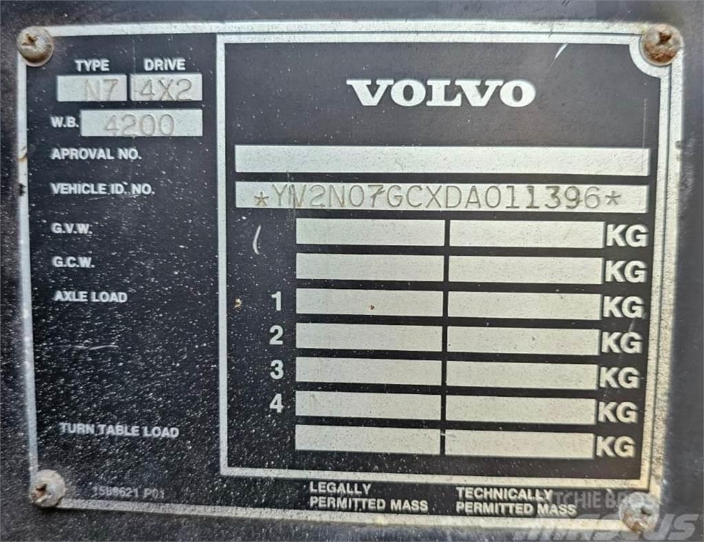 Volvo N7 6x2 Kranbil