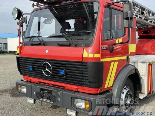 Mercedes-Benz 1422 Metz Feuerwehr Leiter 30 m. nur 31.361 Km. Andre lastebiler