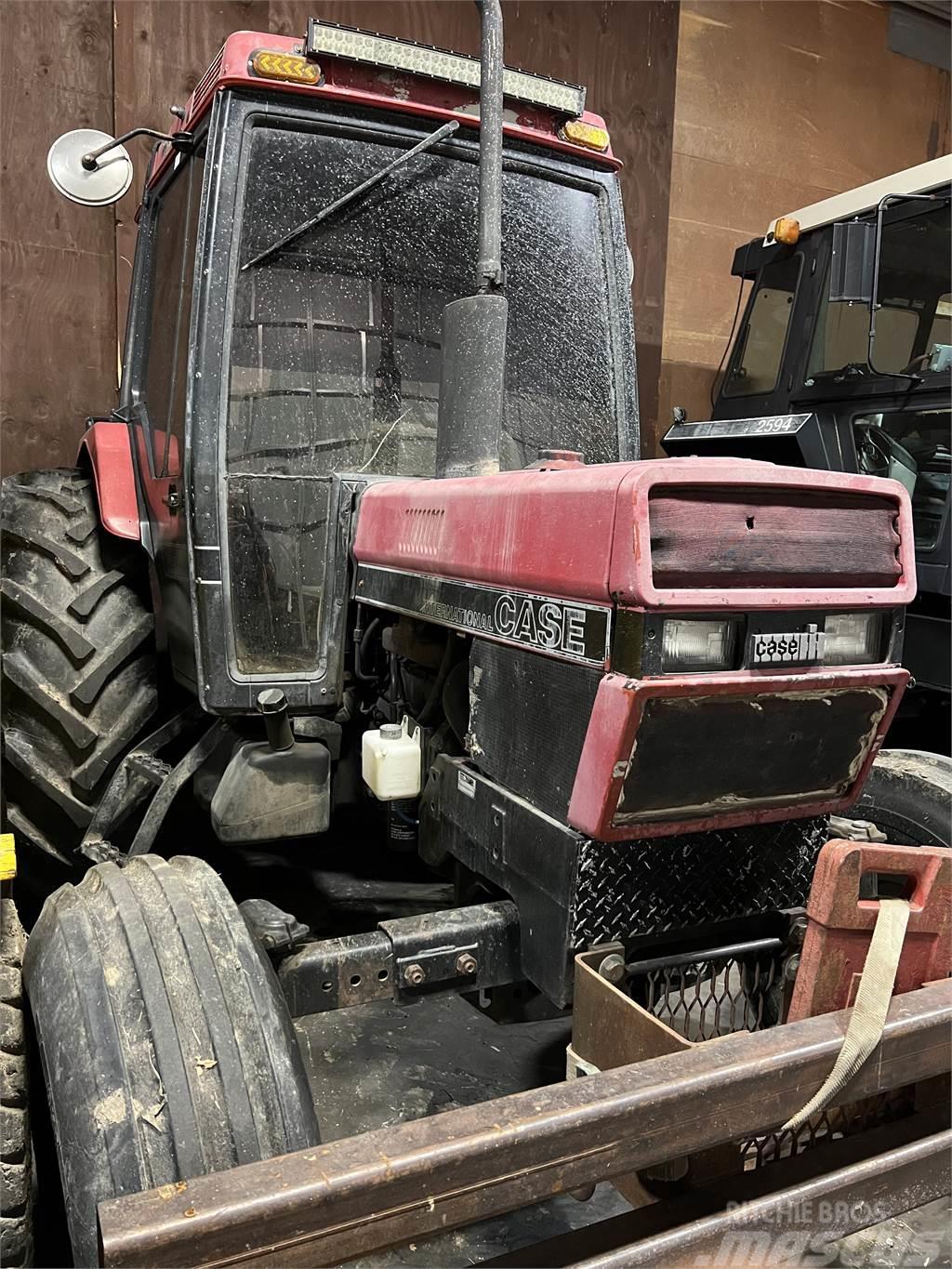 Case IH 585 Traktorer