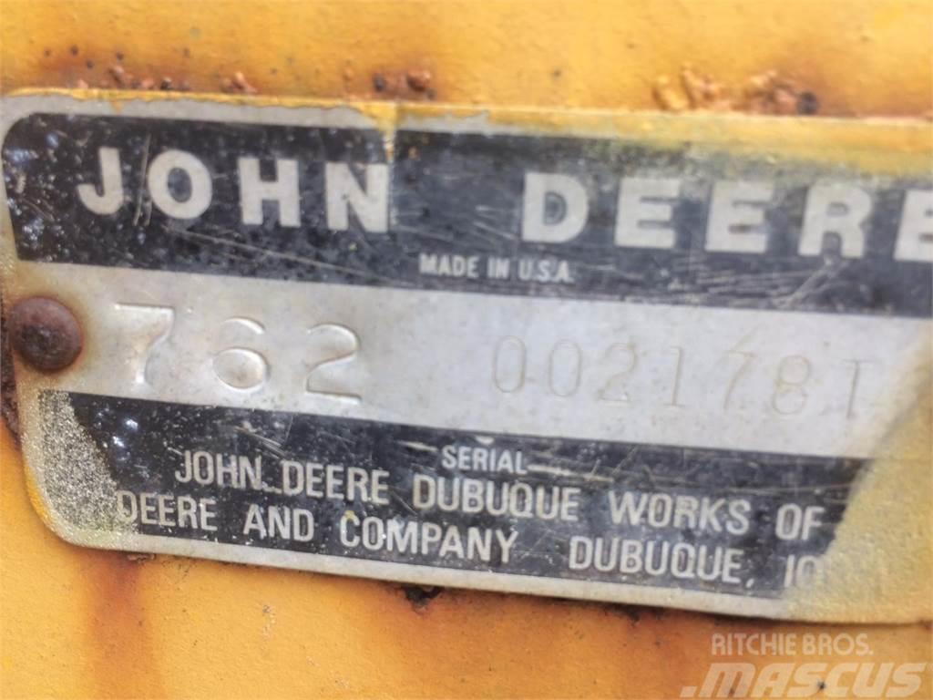 John Deere 762 Veiskrape