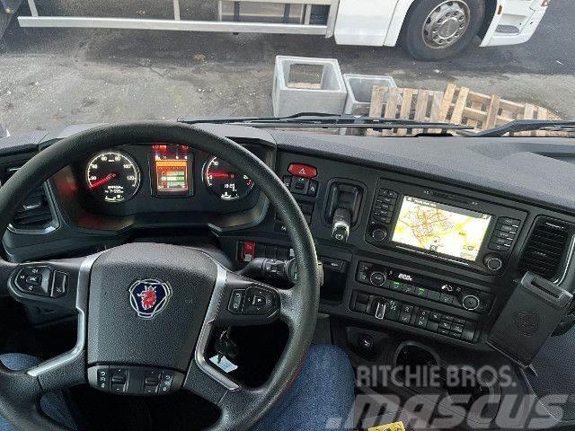Scania P 450 B6x4HA Chassis