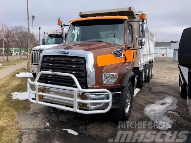 Freightliner 114SD Chassis