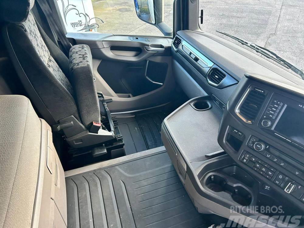 Scania R450 hiroof Trekkvogner