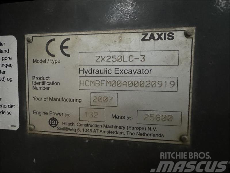 Hitachi Zaxis 250LC-3 Beltegraver
