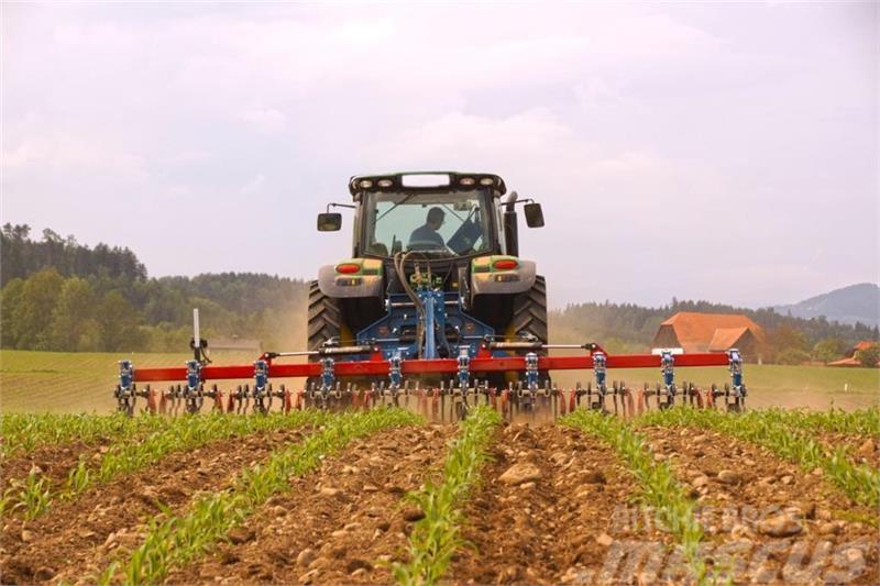 Hatzenbichler Majsrenser 12 rækket majsrenser med 400 l tank og  Maskiner for rensing av korn og frø