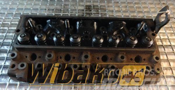 Perkins Cylinder head Perkins 1004-4T Andre komponenter