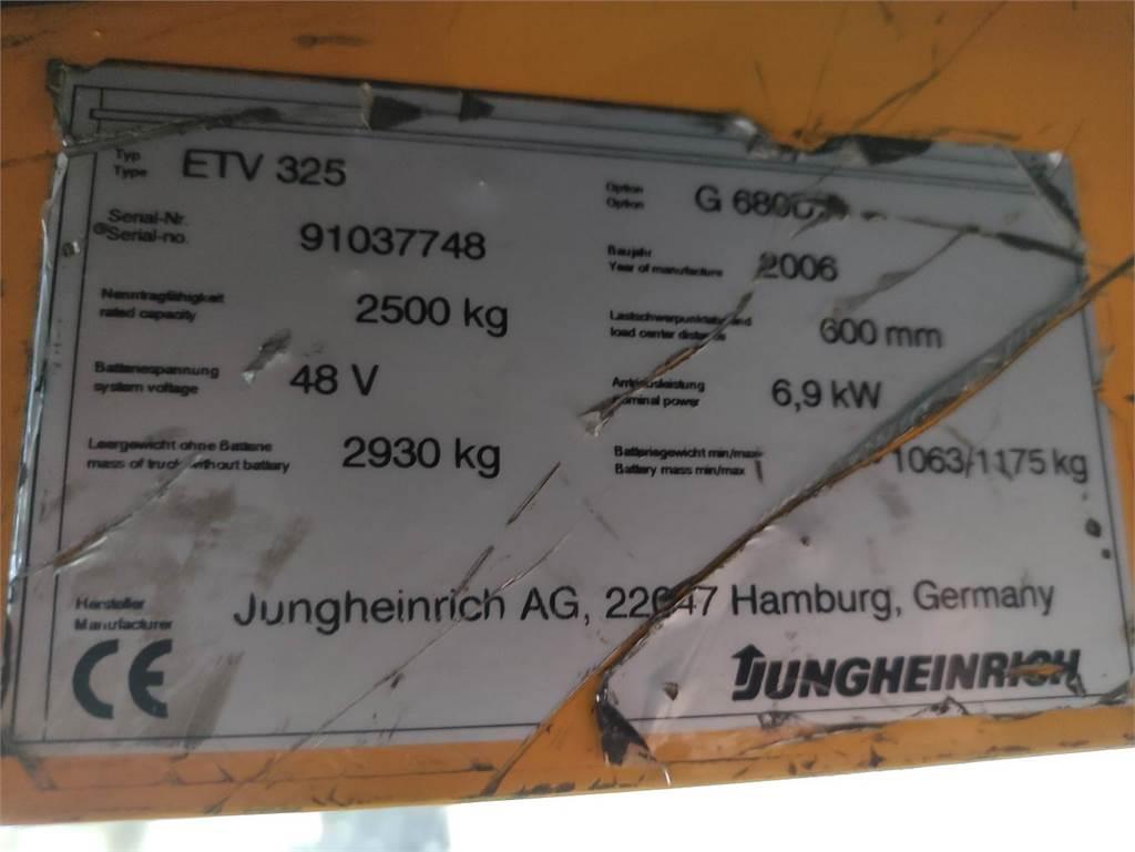 Jungheinrich ETV325 Skyvemasttruck